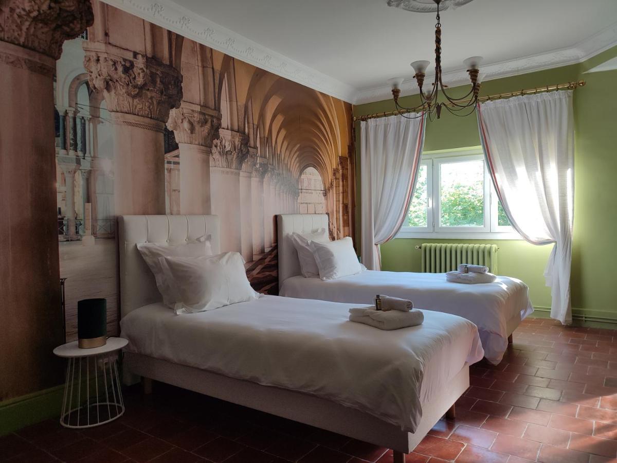 Bed and Breakfast Les Jardins De La Fontaine Alès Esterno foto